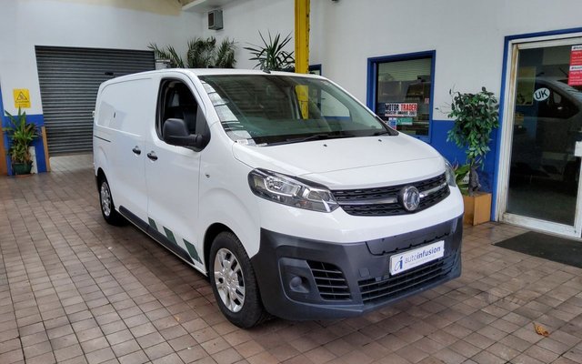 2020 70 Vauxhall Vivaro-E 3100 75kWh Dynamic Panel Van 5dr Electric Auto L1 H1 (136 ps)