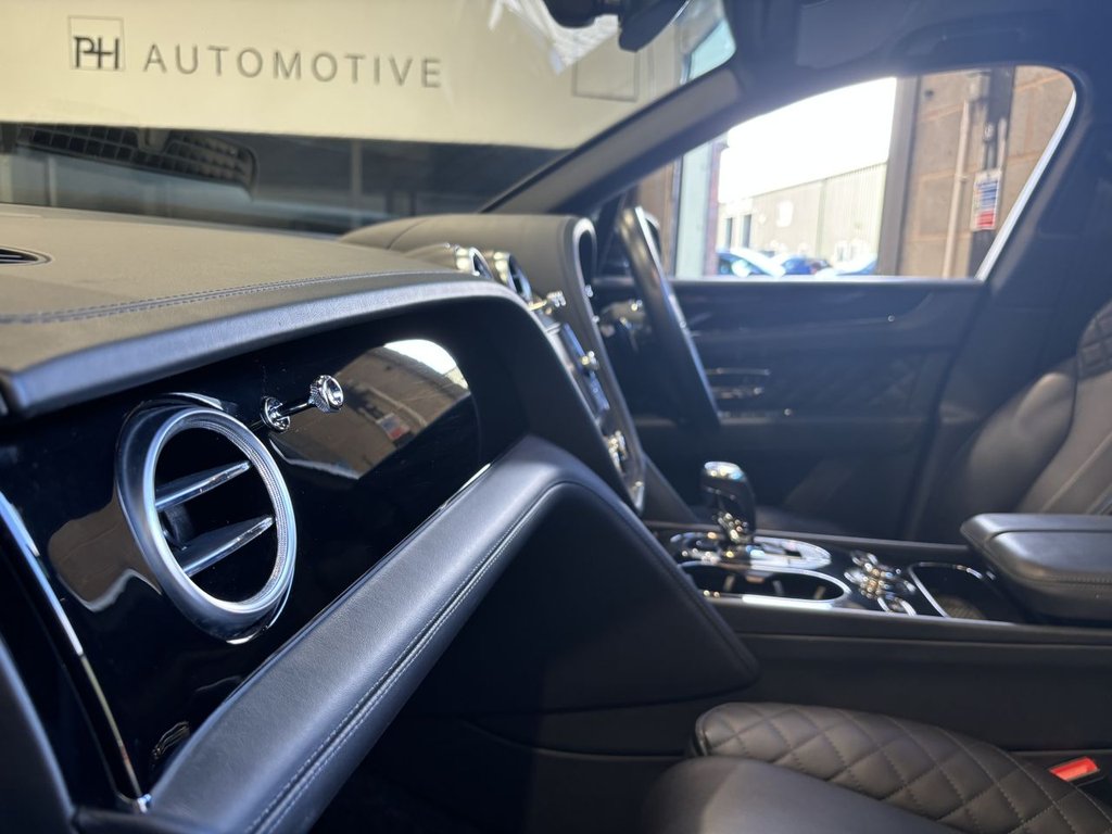 USED 2018 18 BENTLEY BENTAYGA 4.0d V8 SUV 5dr Diesel Auto 4WD Euro 6 (s/s) (435 ps) BENTLEY WARRANTY NOVEMBER 2025