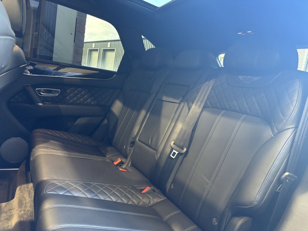 USED 2018 18 BENTLEY BENTAYGA 4.0d V8 SUV 5dr Diesel Auto 4WD Euro 6 (s/s) (435 ps) BENTLEY WARRANTY NOVEMBER 2025