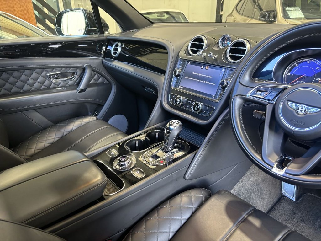 USED 2018 18 BENTLEY BENTAYGA 4.0d V8 SUV 5dr Diesel Auto 4WD Euro 6 (s/s) (435 ps) BENTLEY WARRANTY NOVEMBER 2025