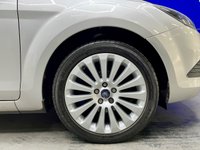 USED 2009 09 FORD FOCUS 1.6 Titanium Hatchback 5dr Petrol Manual (159 g/km, 99 bhp) 