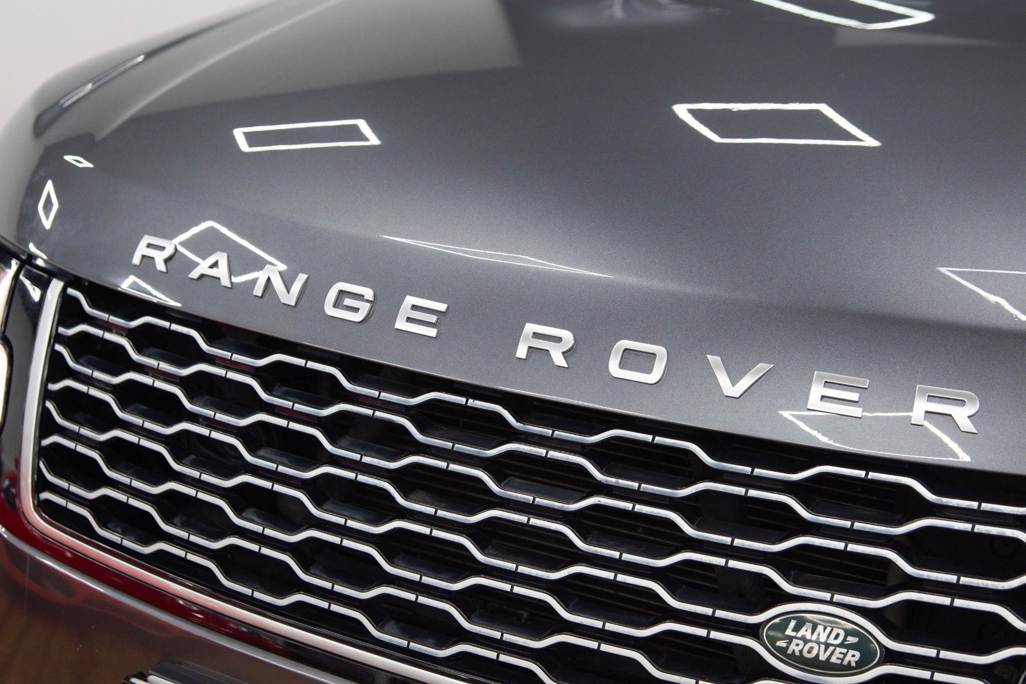 USED 2018 67 LAND ROVER RANGE ROVER 3.0 V6 Vogue SE  