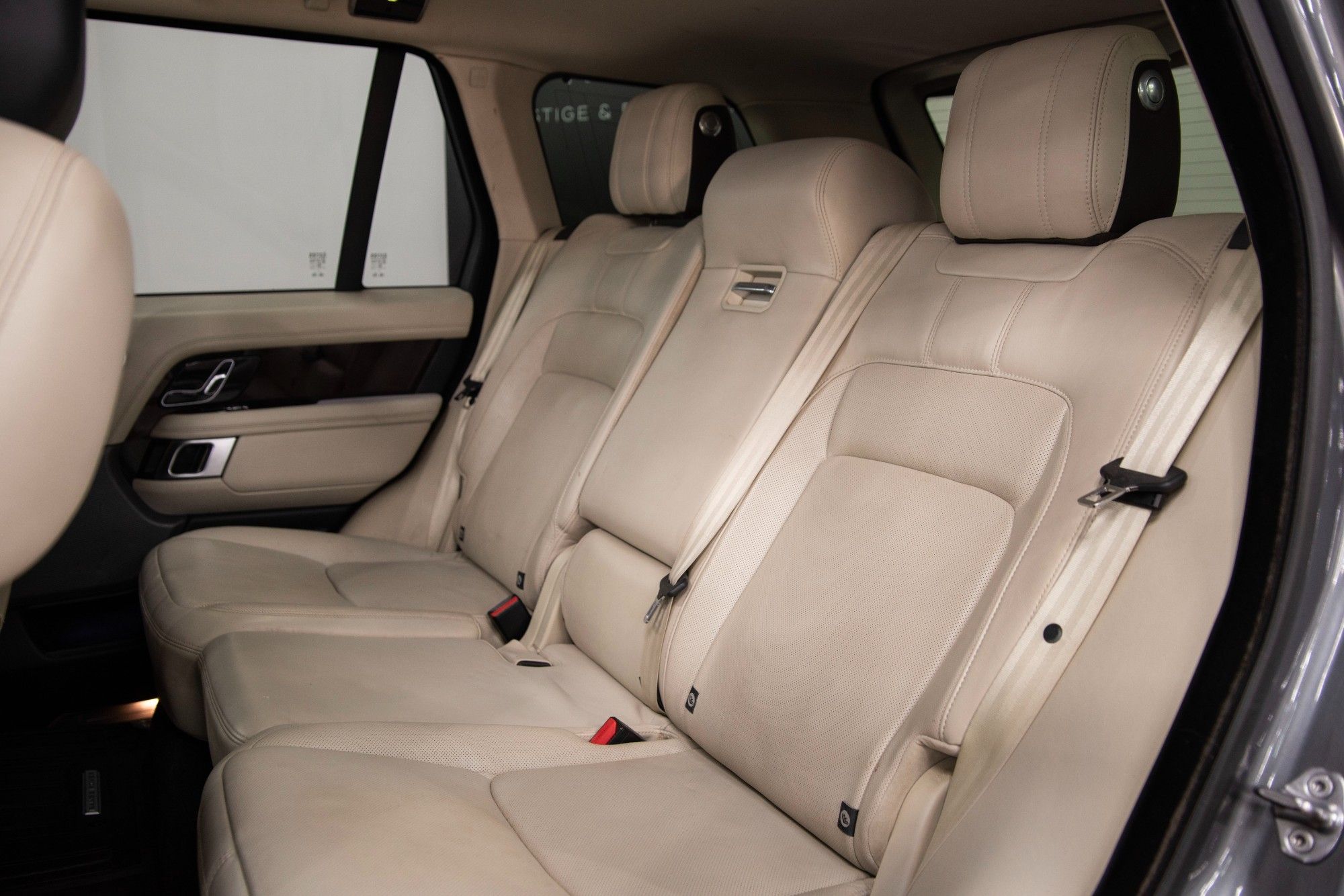 USED 2018 67 LAND ROVER RANGE ROVER 3.0 V6 Vogue SE  