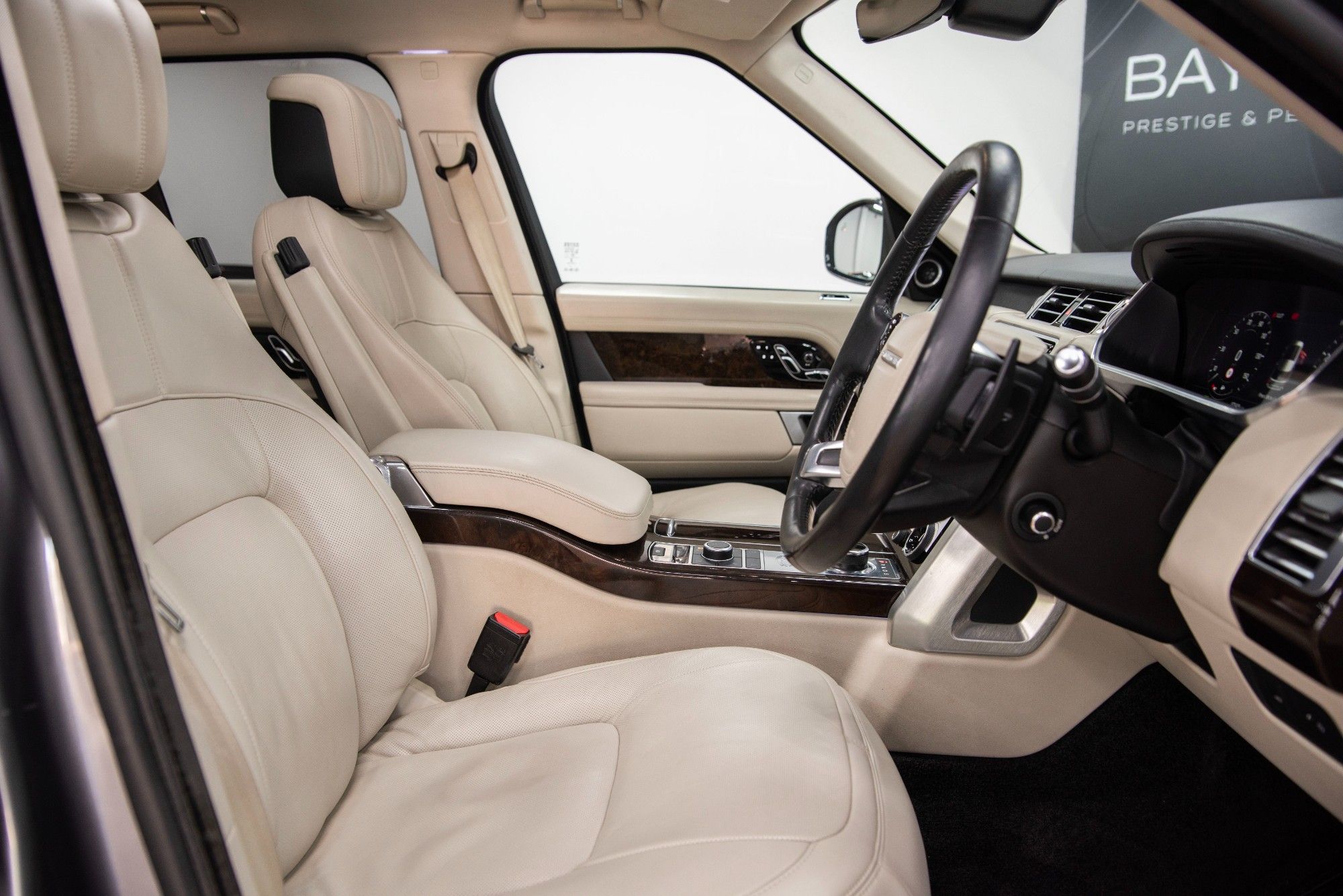 USED 2018 67 LAND ROVER RANGE ROVER 3.0 V6 Vogue SE  