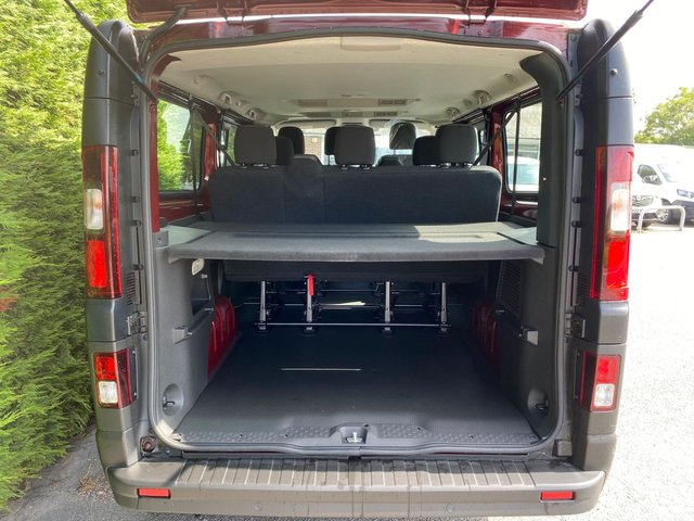 2024 RENAULT TRAFIC - Photo 9