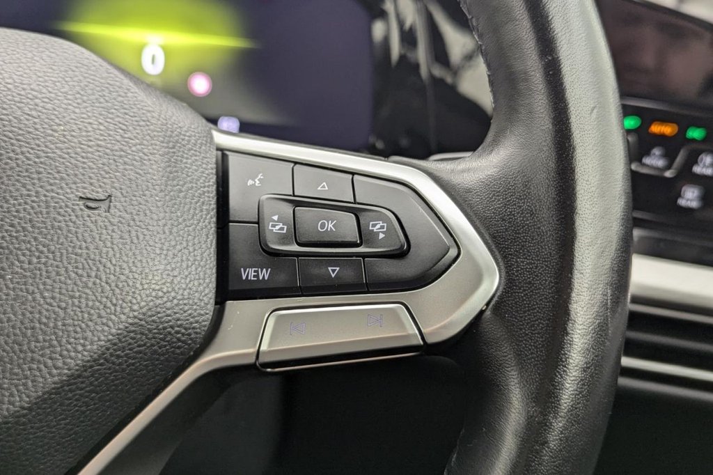 USED 2021 21 VOLKSWAGEN GOLF 1.5 TSI Life Hatchback 5dr Petrol Manual Euro 6 (s/s) (150 ps) Apple Car Play F&R park assist