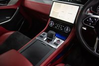 USED 2022 22 JAGUAR F-PACE 5.0 P550 V8 SVR 