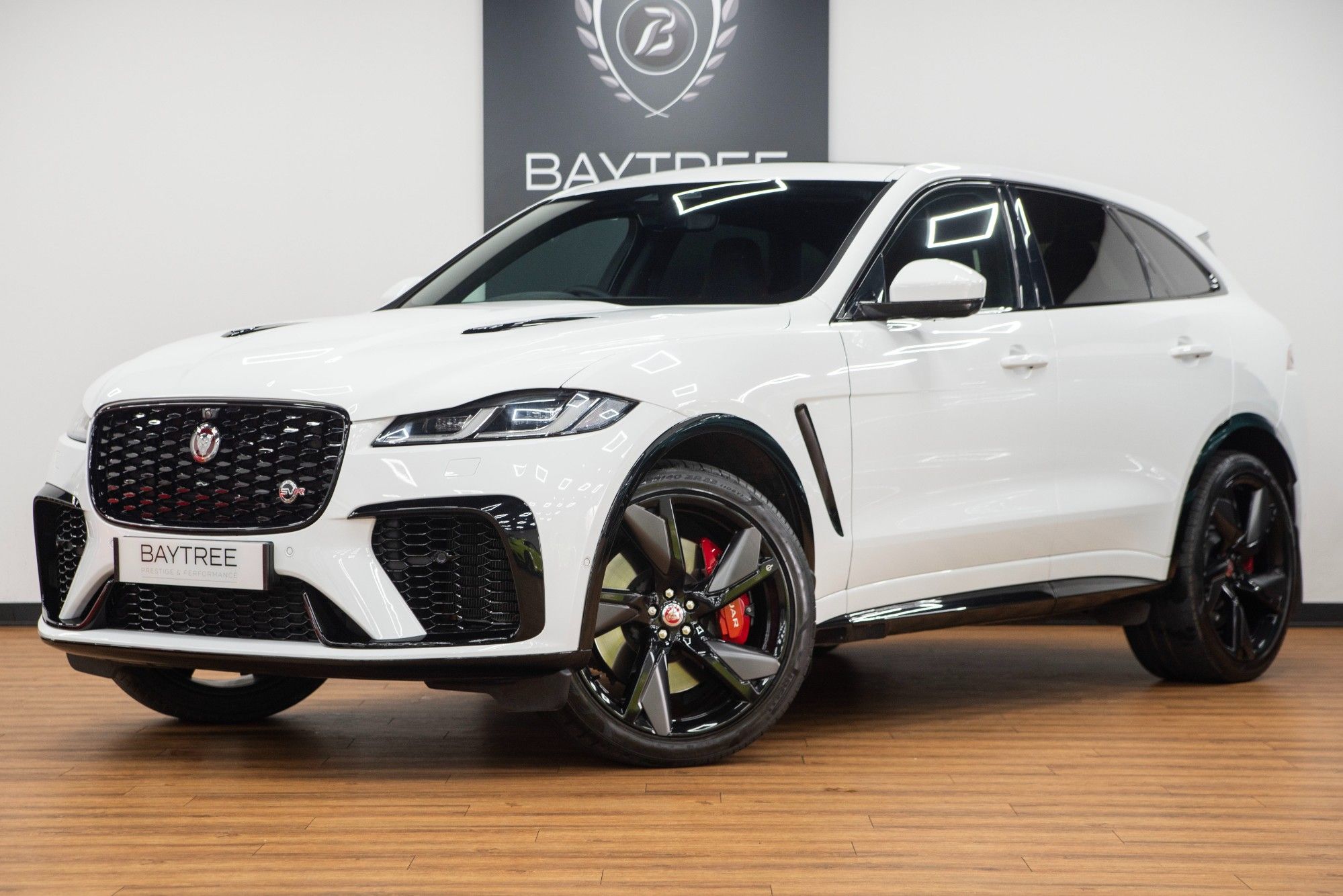 USED 2022 22 JAGUAR F-PACE 5.0 P550 V8 SVR 