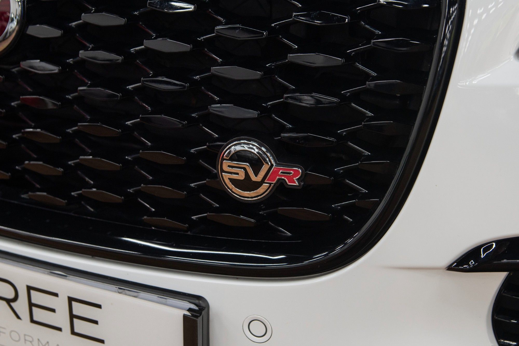 USED 2022 22 JAGUAR F-PACE 5.0 P550 V8 SVR 