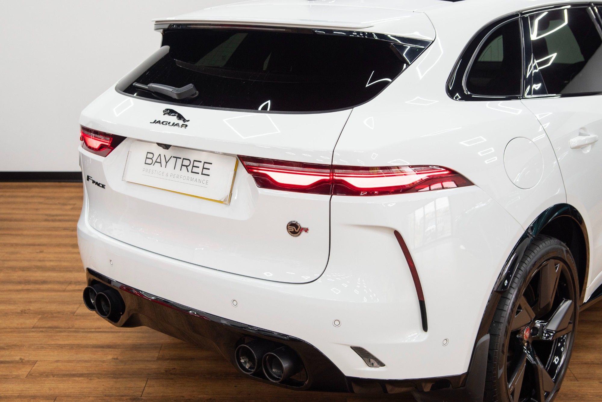 USED 2022 22 JAGUAR F-PACE 5.0 P550 V8 SVR 