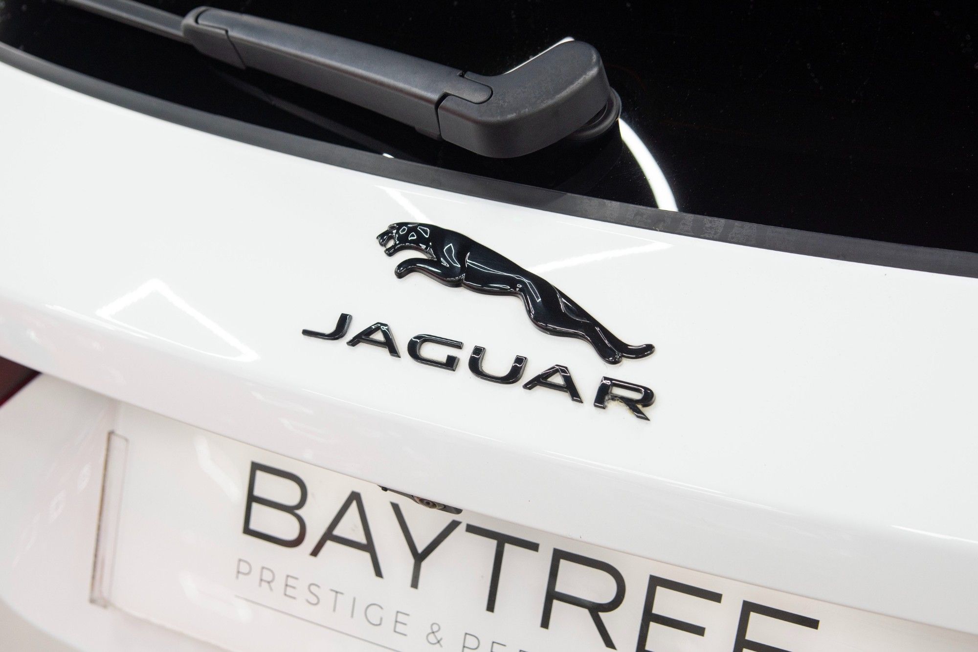 USED 2022 22 JAGUAR F-PACE 5.0 P550 V8 SVR 