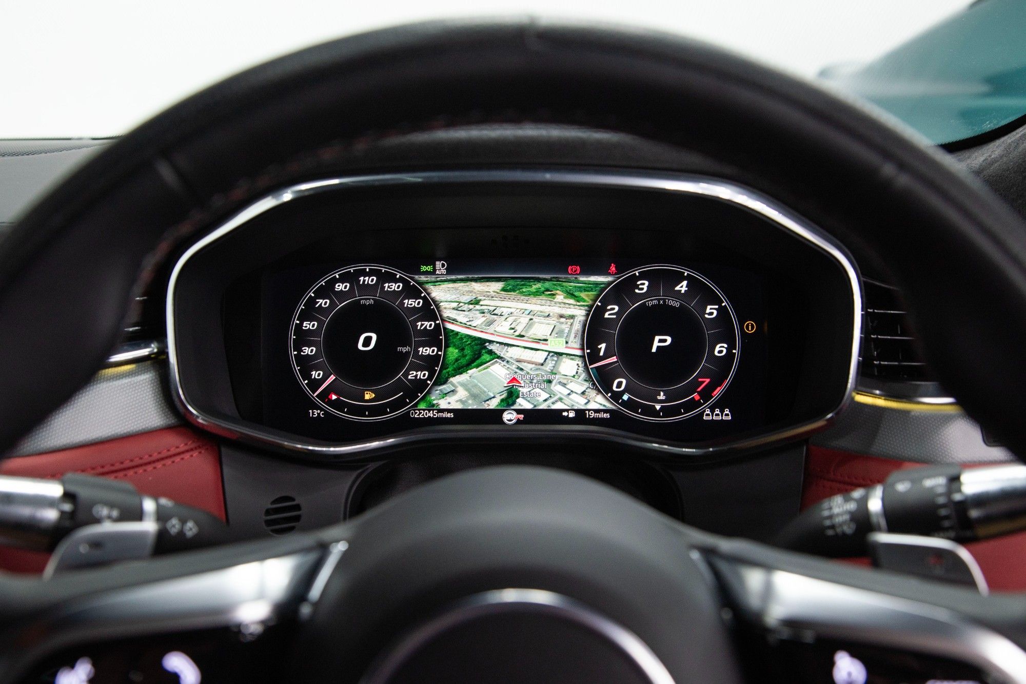 USED 2022 22 JAGUAR F-PACE 5.0 P550 V8 SVR 