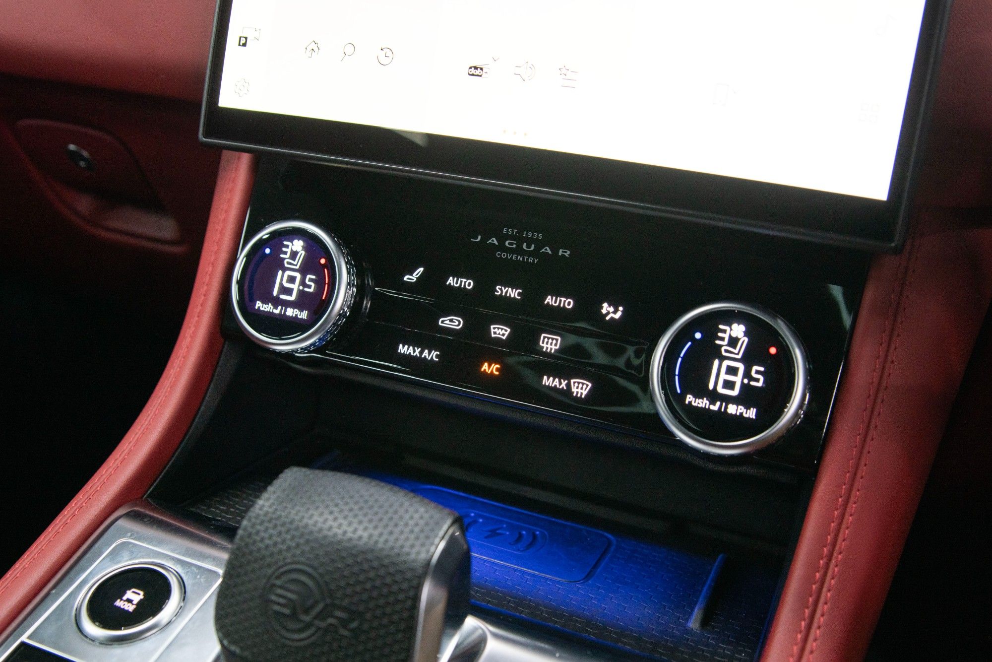 USED 2022 22 JAGUAR F-PACE 5.0 P550 V8 SVR 