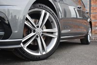 USED 2017 67 VOLKSWAGEN GOLF 1.5 TSI EVO R-Line Hatchback 5dr Petrol DSG Euro 6 (s/s) (150 ps) PAN ROOF / DIG DASH / DYNAUDIO