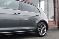 USED 2017 67 VOLKSWAGEN GOLF 1.5 TSI EVO R-Line Hatchback 5dr Petrol DSG Euro 6 (s/s) (150 ps) PAN ROOF / DIG DASH / DYNAUDIO