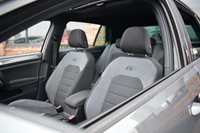 USED 2017 67 VOLKSWAGEN GOLF 1.5 TSI EVO R-Line Hatchback 5dr Petrol DSG Euro 6 (s/s) (150 ps) PAN ROOF / DIG DASH / DYNAUDIO