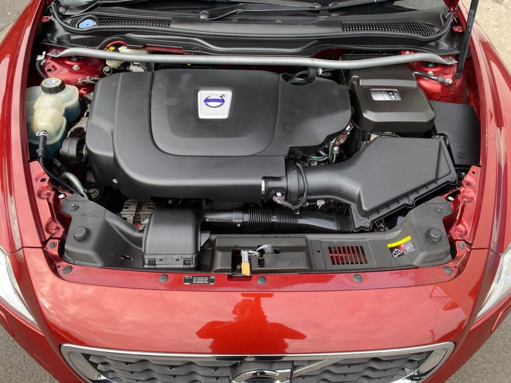 USED 2010 10 VOLVO C70 2.0 D3 SE Lux Convertible 2dr Diesel Geartronic Euro 5 (150 ps) LOW MILEAGE/ FULL SERVICE HISTORY