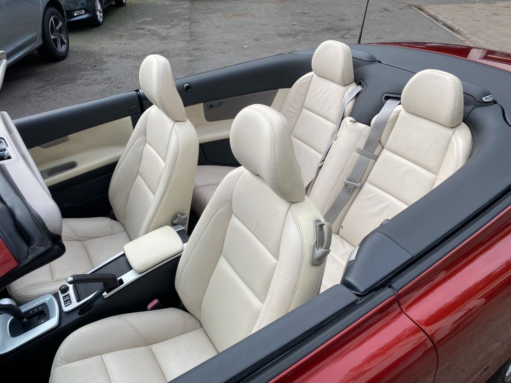 USED 2010 10 VOLVO C70 2.0 D3 SE Lux Convertible 2dr Diesel Geartronic Euro 5 (150 ps) LOW MILEAGE/ FULL SERVICE HISTORY