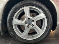 USED 2010 60 VOLVO V70 2.4 D5 SE Lux Estate 5dr Diesel Manual Euro 5 (205 ps) Navigation - Rear Park Assist