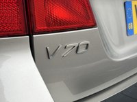 USED 2010 60 VOLVO V70 2.4 D5 SE Lux Estate 5dr Diesel Manual Euro 5 (205 ps) Navigation - Rear Park Assist