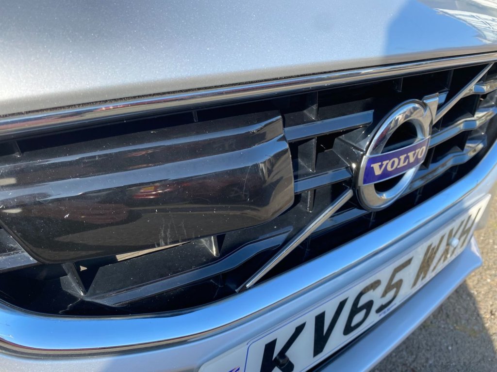 USED 2015 65 VOLVO V40 2.0 D2 SE Lux Nav Hatchback 5dr Diesel Manual Euro 6 (s/s) (120 ps) DRIVERS SUPPORT PACK / WINTER PACK