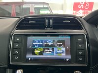 USED 2016 66 JAGUAR F-PACE 3.0 D300 V6 S SUV 5dr Diesel Auto AWD Euro 6 (s/s) (300 ps) Panoramic Roof - Meridian Speakers