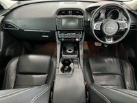 USED 2016 66 JAGUAR F-PACE 3.0 D300 V6 S SUV 5dr Diesel Auto AWD Euro 6 (s/s) (300 ps) Panoramic Roof - Meridian Speakers
