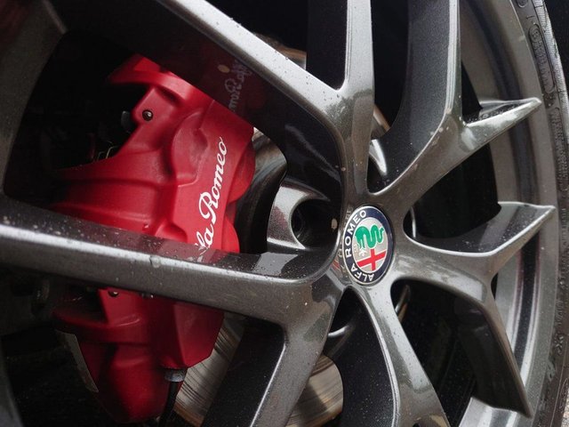 2020 Alfa Romeo Stelvio 2L Veloce 5dr - Photo 4