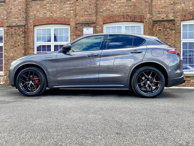 2020 Alfa Romeo Stelvio 2L Veloce 5dr - Photo 3