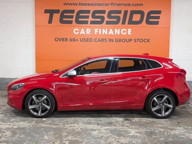 View our VOLVO V40