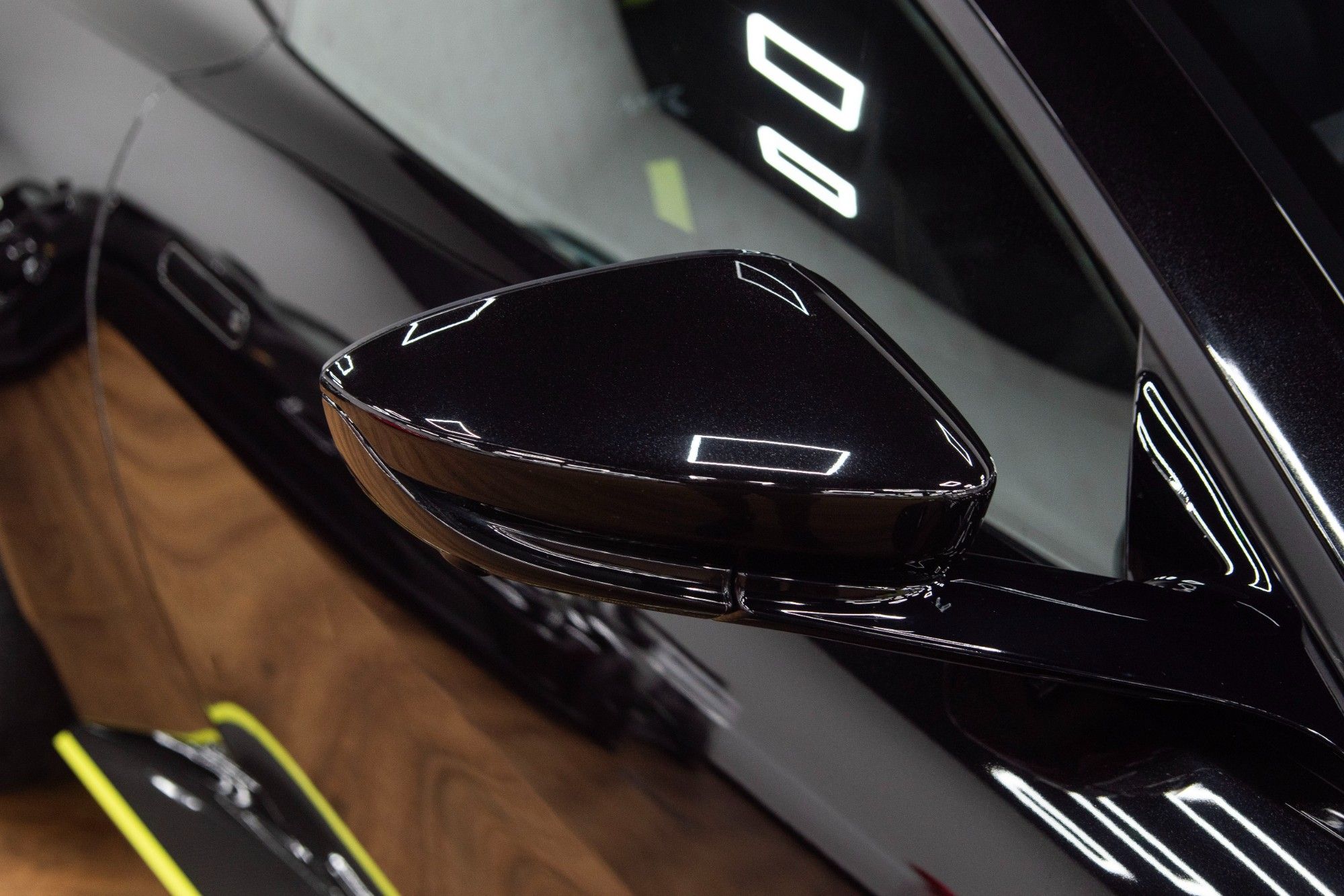 USED 2021 21 ASTON MARTIN VANTAGE 4.0 V8 AMR Hero 