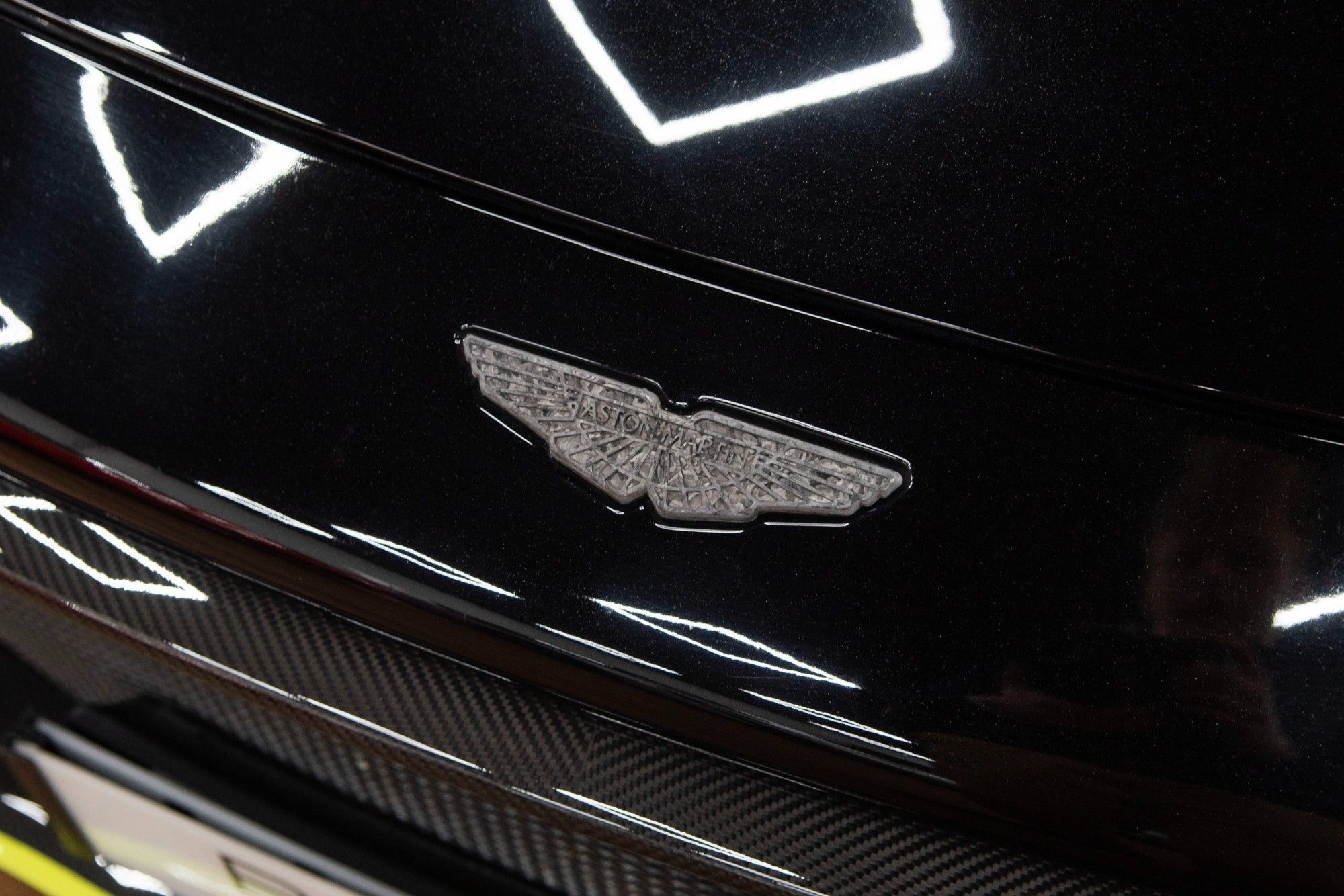 USED 2021 21 ASTON MARTIN VANTAGE 4.0 V8 AMR Hero 