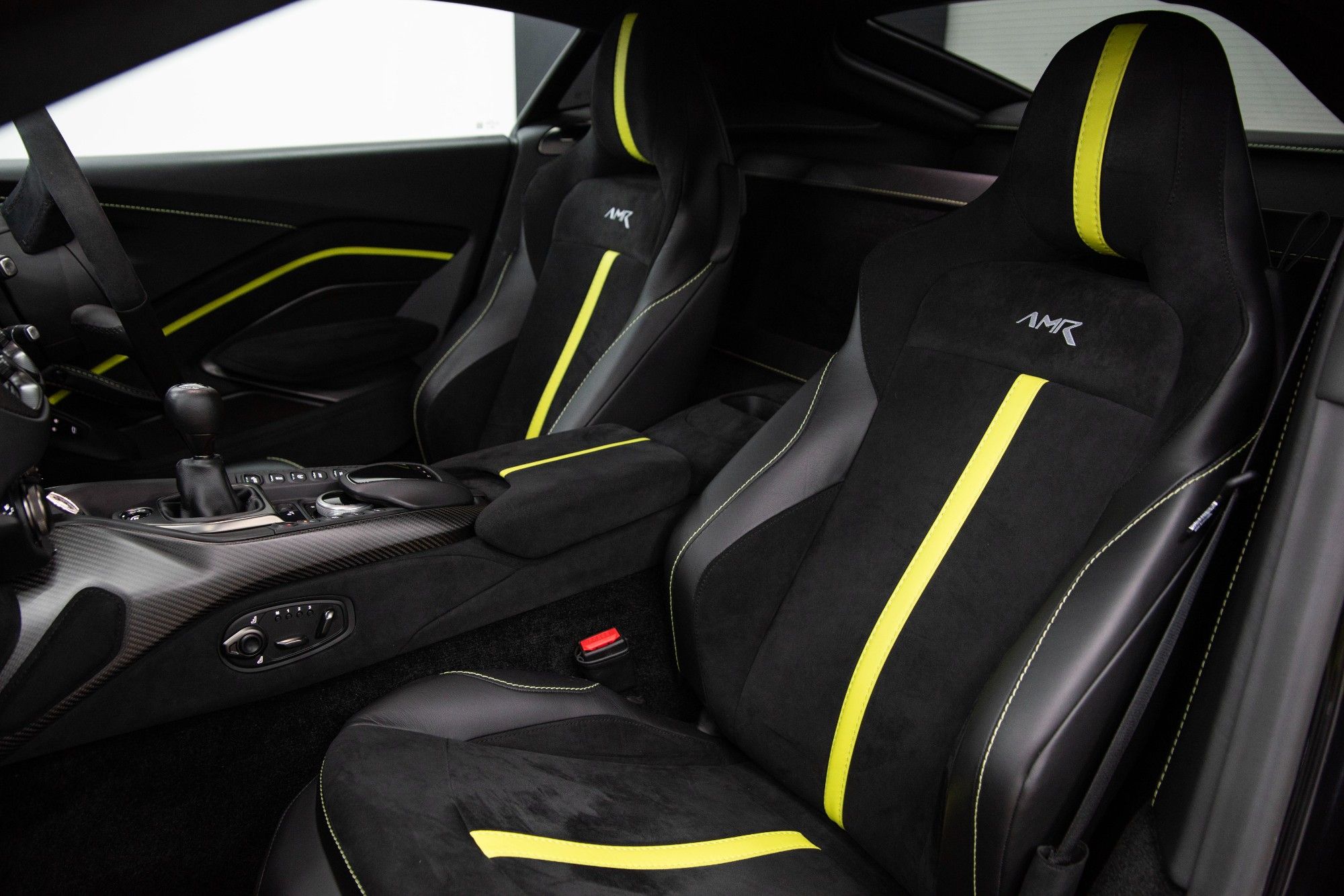 USED 2021 21 ASTON MARTIN VANTAGE 4.0 V8 AMR Hero 