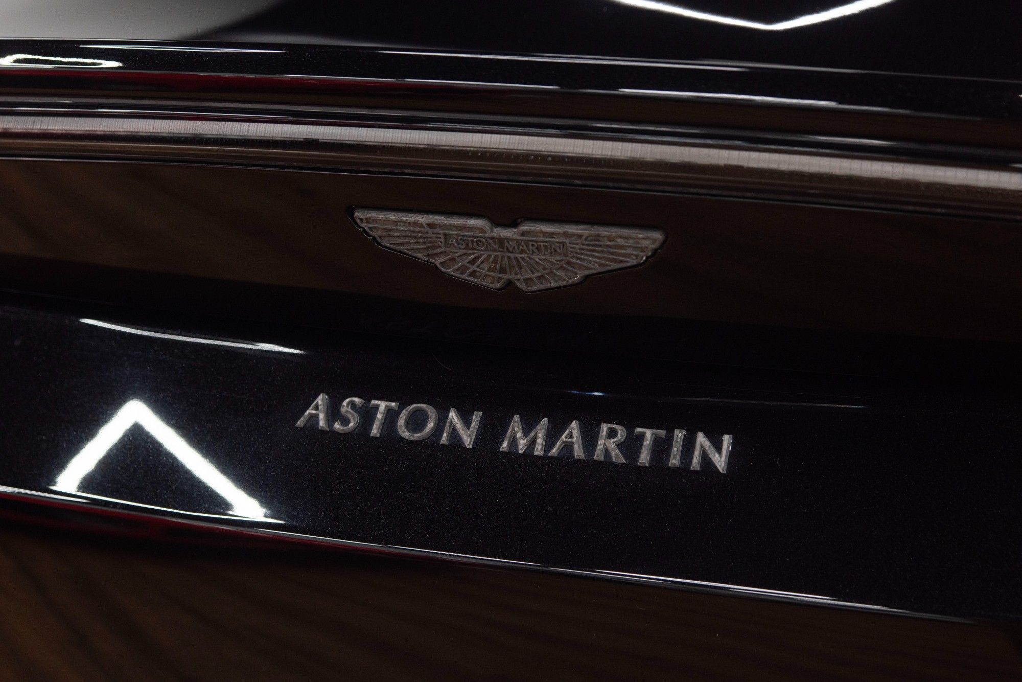 USED 2021 21 ASTON MARTIN VANTAGE 4.0 V8 AMR Hero 