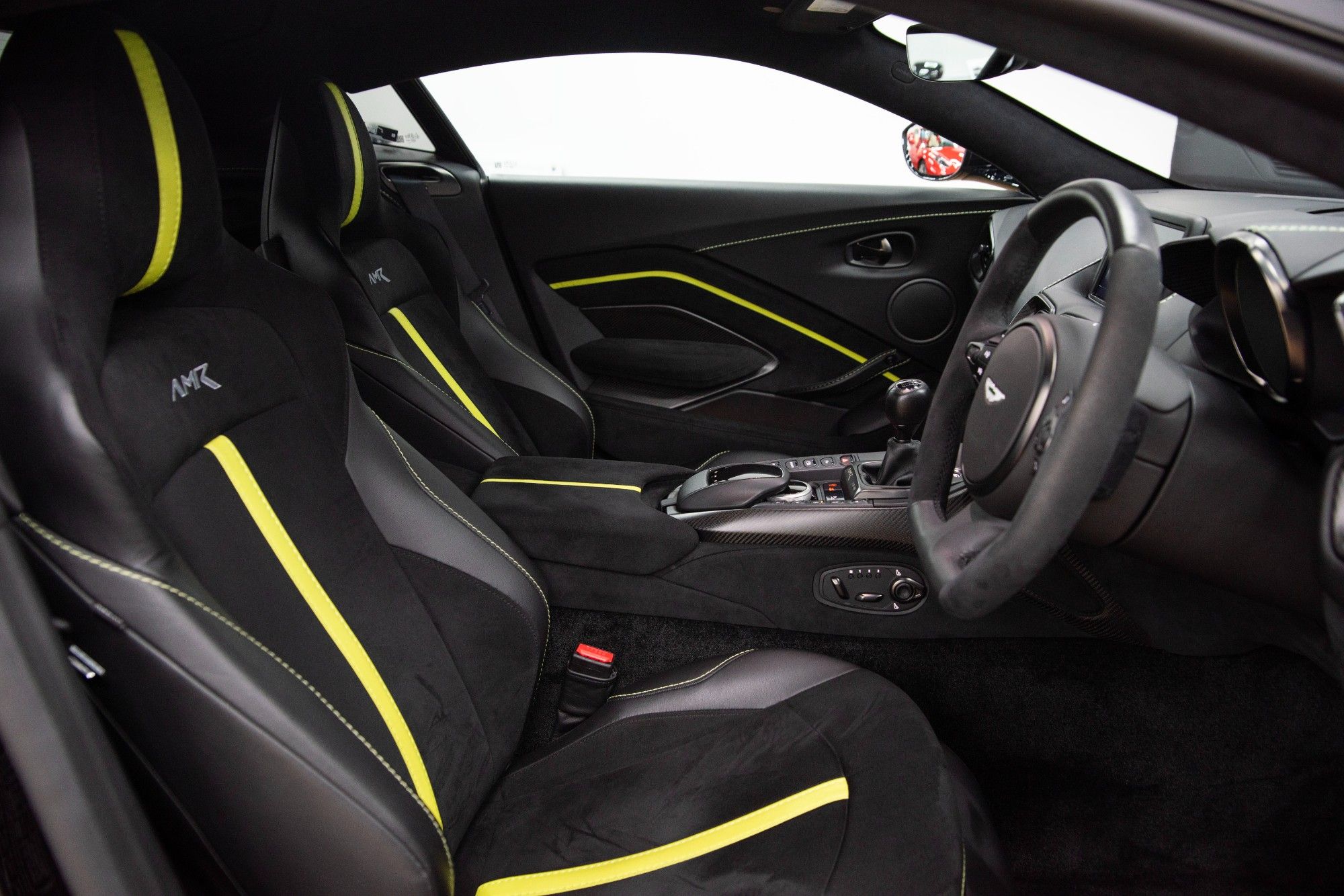 USED 2021 21 ASTON MARTIN VANTAGE 4.0 V8 AMR Hero 