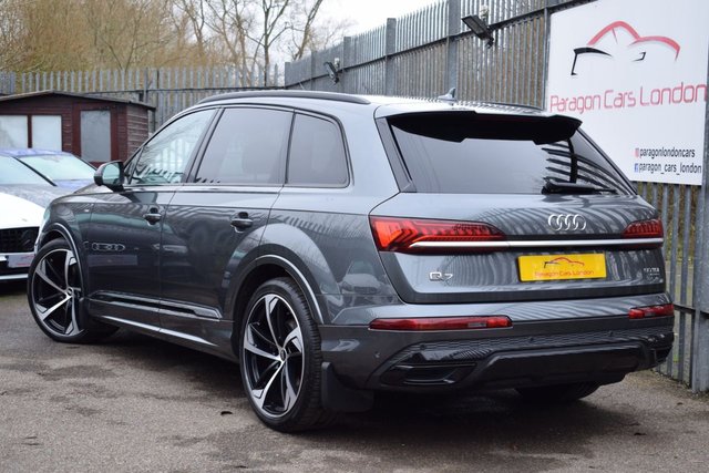 View our AUDI Q7