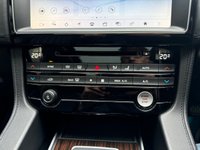 USED 2017 67 JAGUAR F-PACE 3.0 D300 V6 Portfolio SUV 5dr Diesel Auto AWD Euro 6 (s/s) (300 ps) 