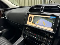 USED 2017 67 JAGUAR F-PACE 3.0 D300 V6 Portfolio SUV 5dr Diesel Auto AWD Euro 6 (s/s) (300 ps) 