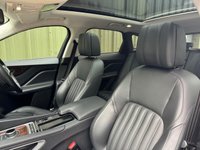 USED 2017 67 JAGUAR F-PACE 3.0 D300 V6 Portfolio SUV 5dr Diesel Auto AWD Euro 6 (s/s) (300 ps) 