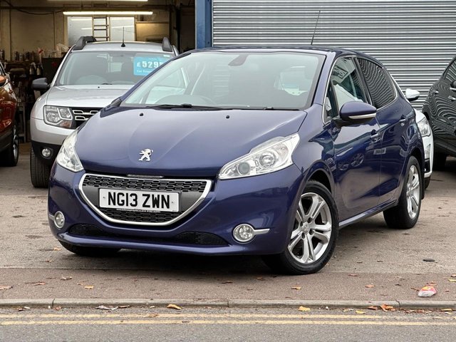 2013 13 Peugeot 208 1.2l 5d    82 BHP