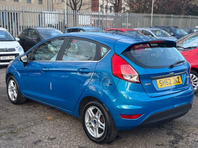 2013 FORD FIESTA - Photo 4