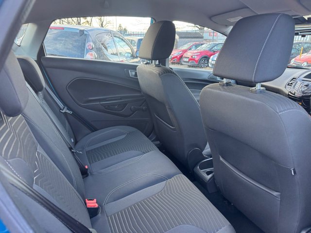 2013 FORD FIESTA - Photo 8