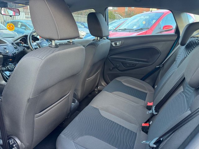 2013 FORD FIESTA - Photo 9