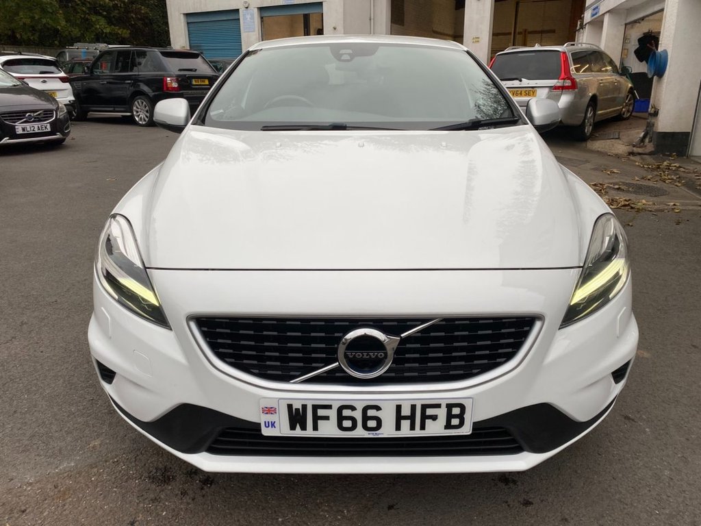 USED 2016 66 VOLVO V40 2.0 D2 R-Design Pro Hatchback 5dr Diesel Manual Euro 6 (s/s) (120 ps) DAB SAT NAV WINTER PACK