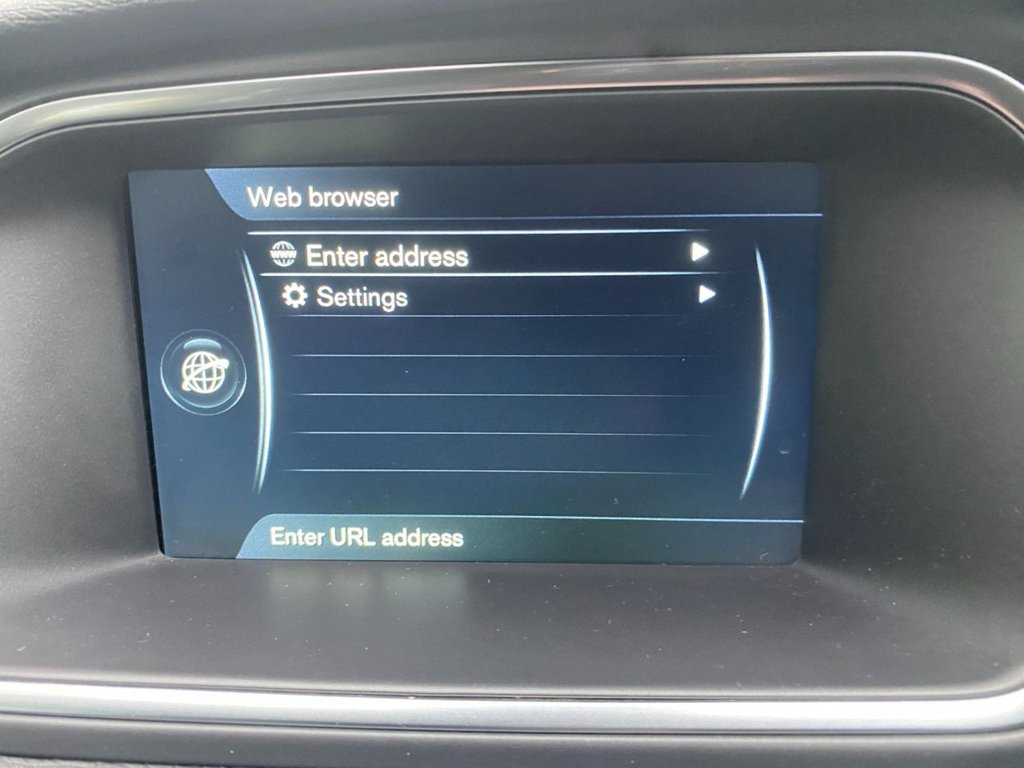 USED 2016 66 VOLVO V40 2.0 D2 R-Design Pro Hatchback 5dr Diesel Manual Euro 6 (s/s) (120 ps) DAB SAT NAV WINTER PACK