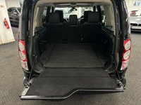 USED 2013 13 LAND ROVER DISCOVERY 4 3.0 SD V6 HSE Luxury SUV 5dr Diesel Auto 4WD Euro 5 (255 bhp) UK DELIVERY FLAT FEE &pound;175 (SUBJECT TO DEAL) *OVER 100 IMAGES ON OUR WEBSITE*BESPOKE FINANCE ARRANGED*PART EXCHANGE WELCOME*ALL VEHICLES HPI CLEAR