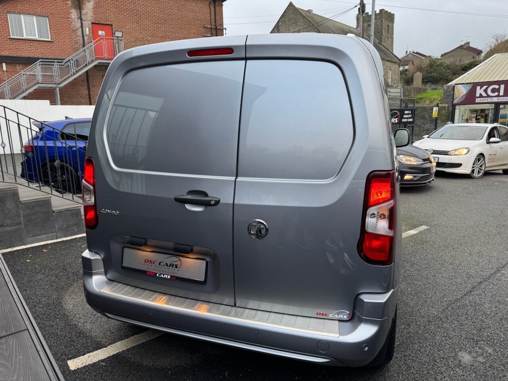USED 2022 VAUXHALL COMBO 1.5 Turbo D 2000 Sportive Panel Van 4dr Diesel Manual L1 H1 Euro 6 (100 ps) 3 SEATER MODEL,LOTS OF EXTRAS!