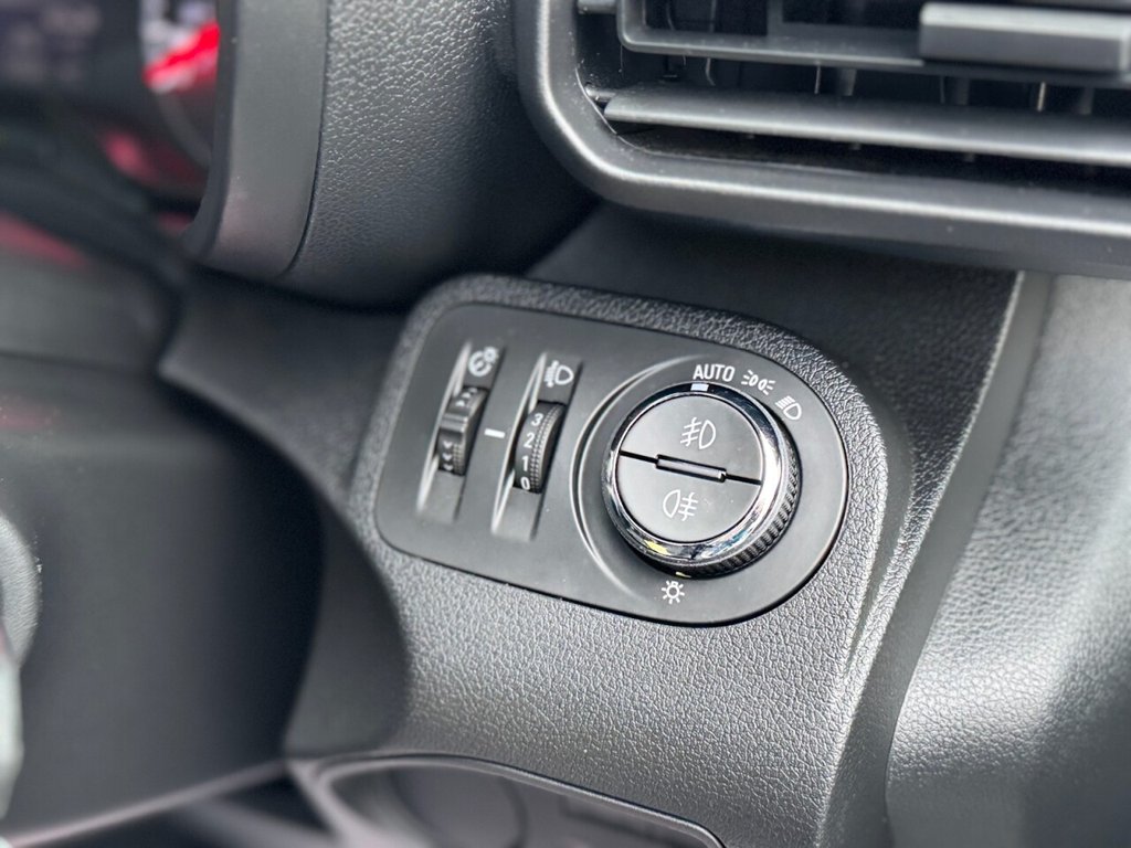 USED 2022 VAUXHALL COMBO 1.5 Turbo D 2000 Sportive Panel Van 4dr Diesel Manual L1 H1 Euro 6 (100 ps) 3 SEATER MODEL,LOTS OF EXTRAS!