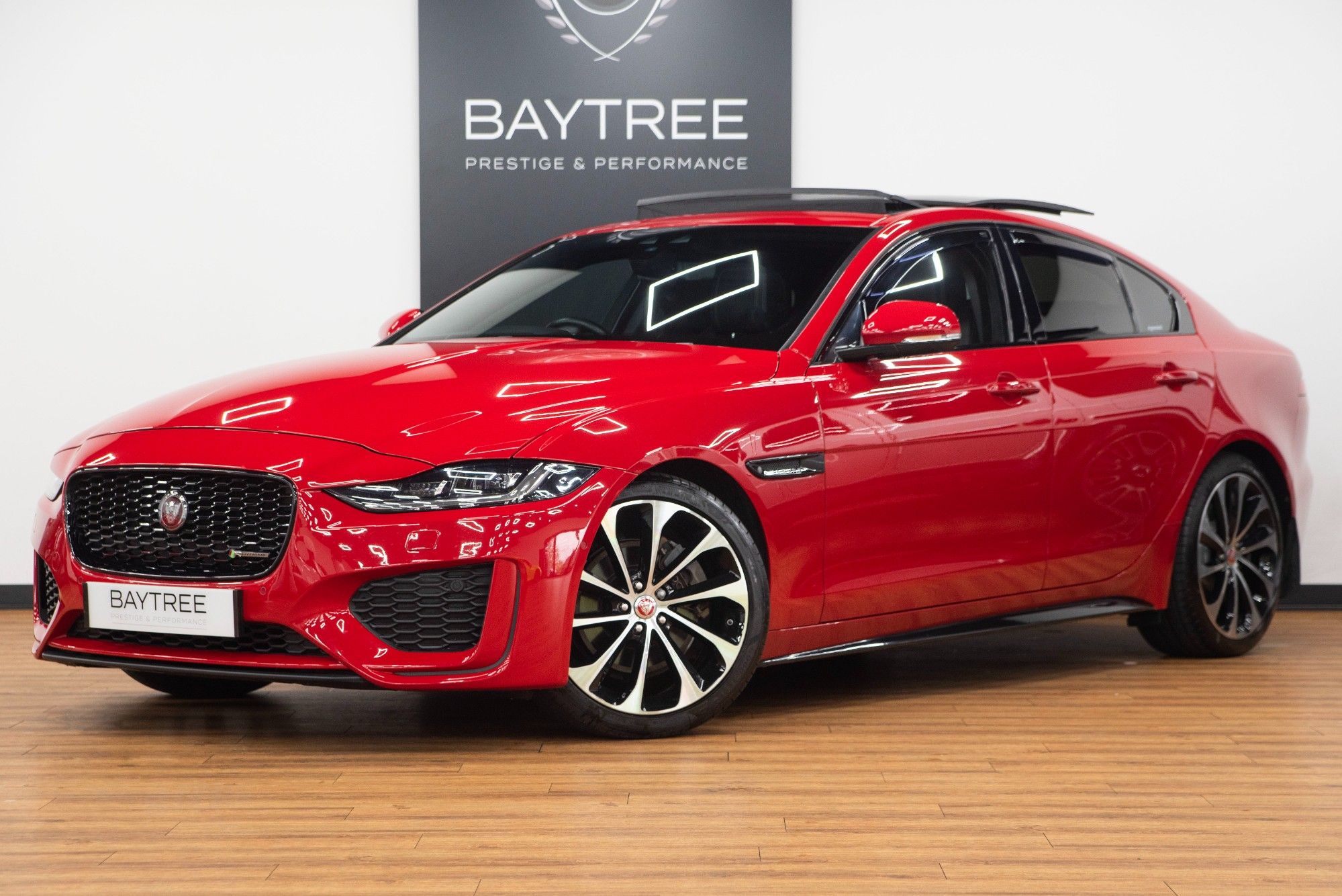 USED 2019 19 JAGUAR XE 2.0 D180 R-Dynamic HSE 