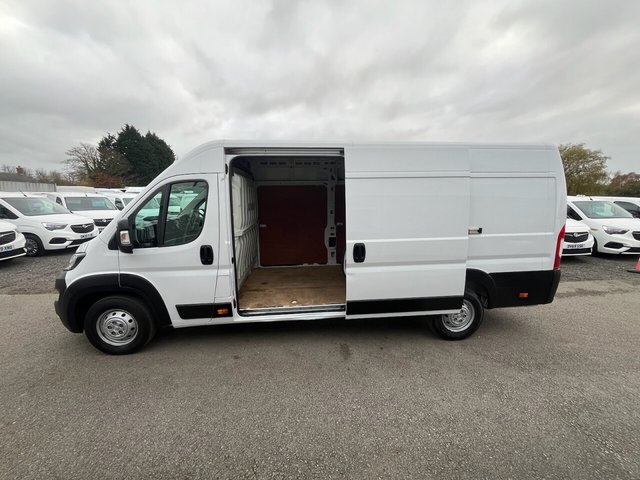 2021 Peugeot Boxer 2L Professional 5dr - Photo 12